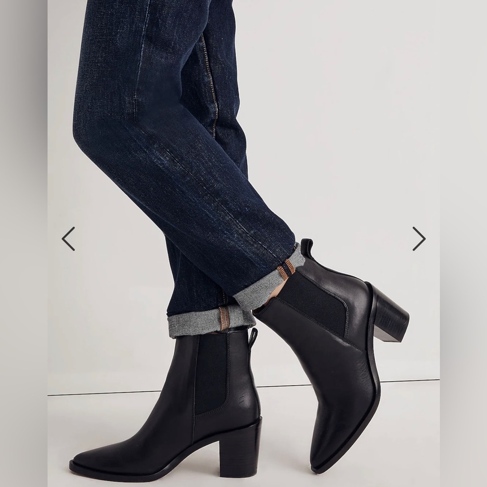EUC Madewell Elspeth Chelsea Boot in true black (size 8)